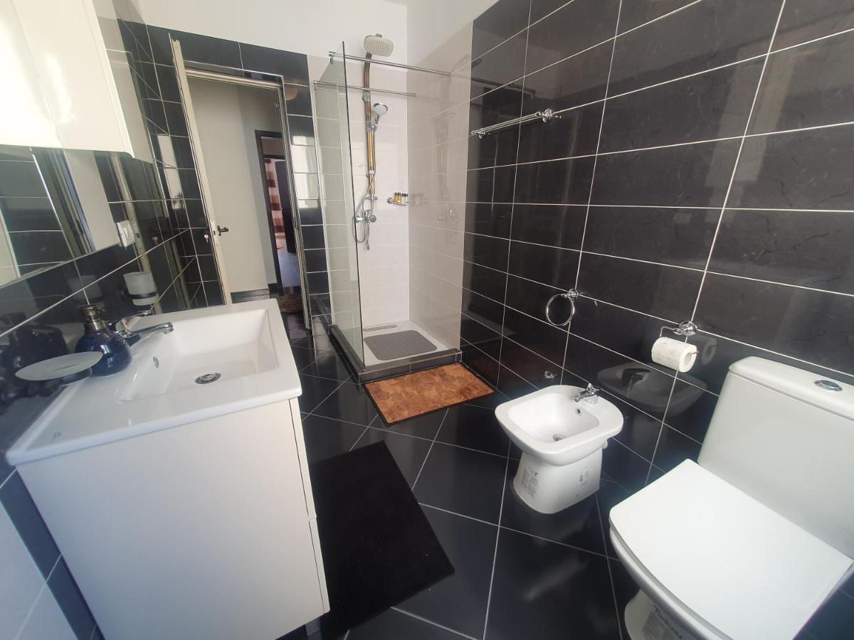 Apartment In The Heart Of Tirana , Bllok エクステリア 写真